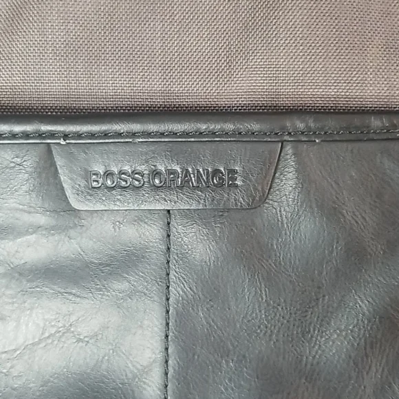 Hugo Boss Envelope Bag - Picture 2 of 16